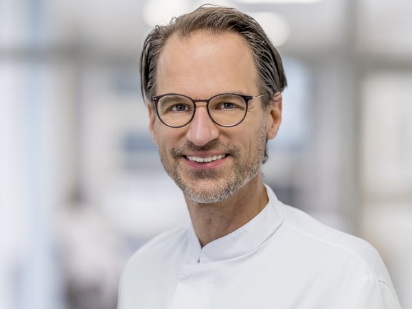 Dr. Holger Ahrens